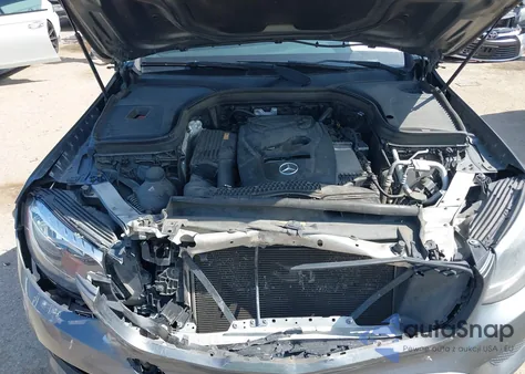 2017 Mercedes-Benz Glc 300 z USA, uszkodzony, nr VIN WDC0G4JBXHF223989